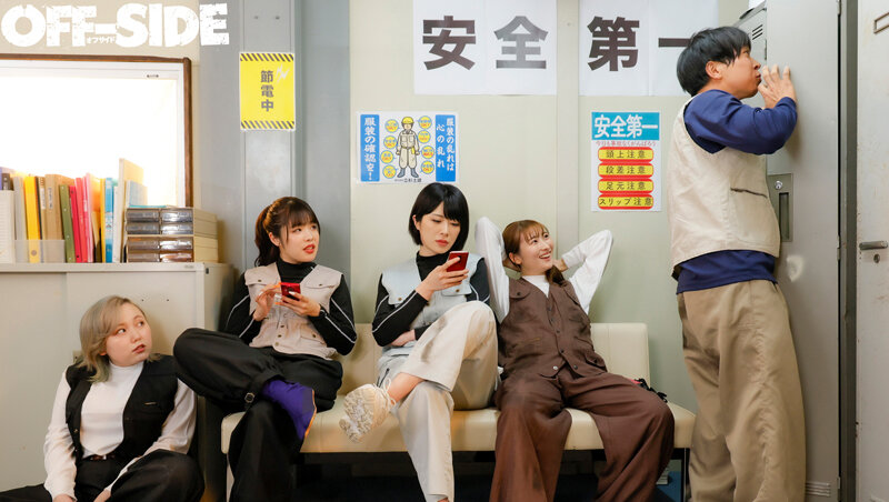 ガテン系巨乳女子のパワフルピストン騎乗位で職場の男たちを喰い散らかし! 萎えても追撃フェラで自分が満足するまで何度も勃起させてヤリまくって中出しさせまくり!!「1ofsd00018」- FANZA動画レビュー
