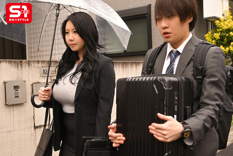 面倒見が良く優しいKカップの女上司とまさかの相部屋 AM0:00 酔った先輩は童貞の僕でも押せばヤレそうです みなみ羽琉「sone00737」- FANZA動画レビュー