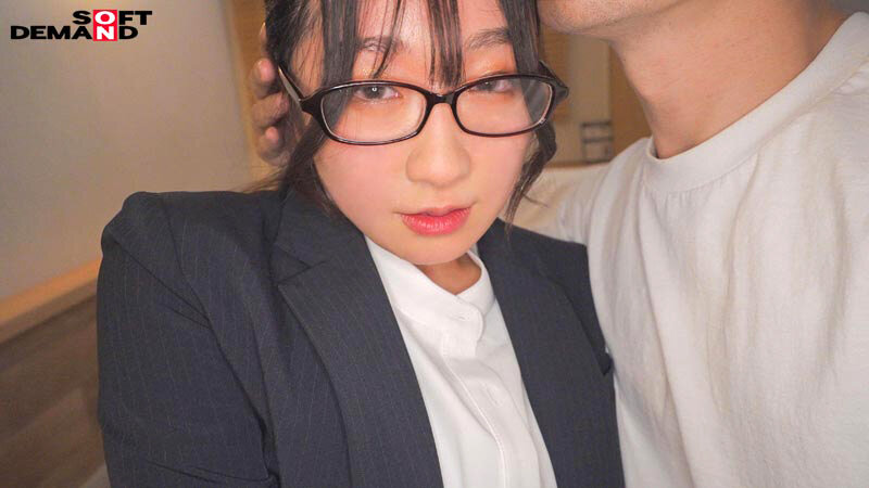 【会社に内緒・自宅で初撮り】奨学金450万、限界新卒ちゃん。地味っぽいけど脱いだらクッソむちエロ漫画ボディ。 きよか 24歳 佐藤白花「1mogi00141」- FANZA動画レビュー